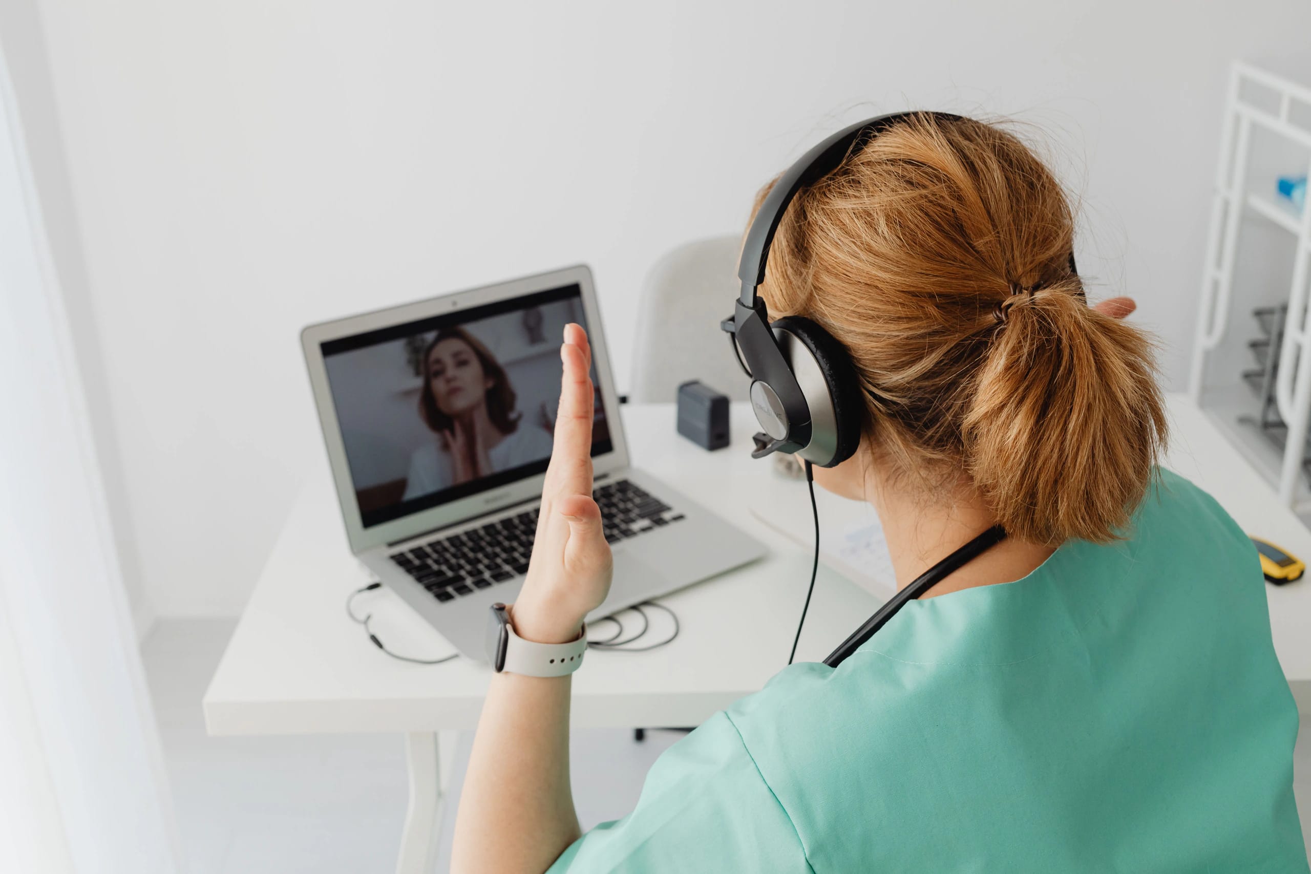 Doctor Care Online - Online doctor services with licensed clinicians across Europe